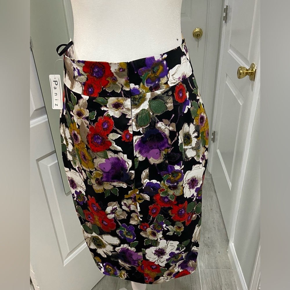 NWT Paniz Floral Pencil Skirt - Black, Purple, Red